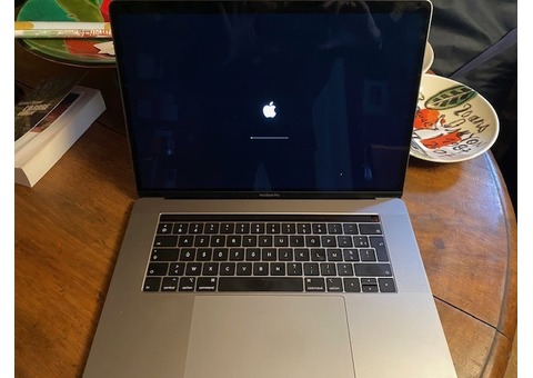 Ordinateur portable MACBOOK PRO 15 2019