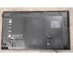 Ecran SAMSUNG DB32E